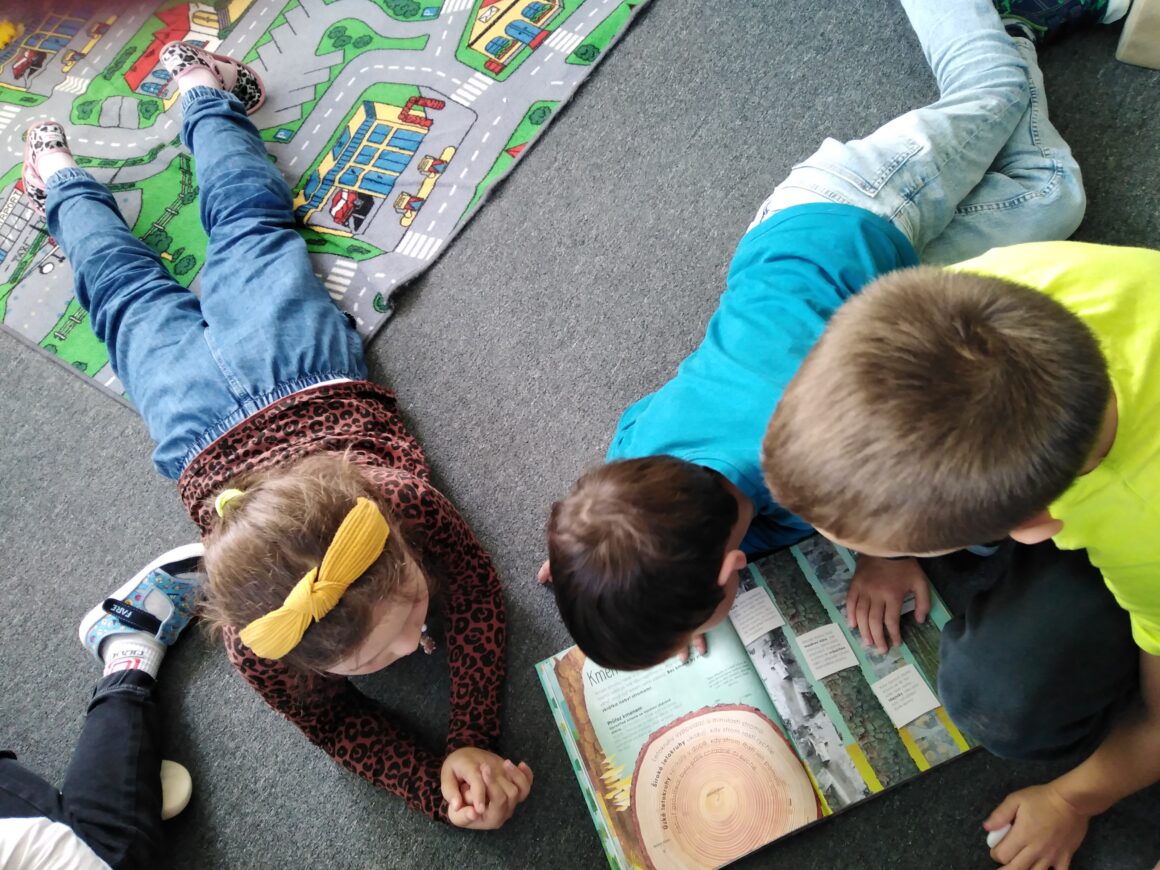říjen v družině