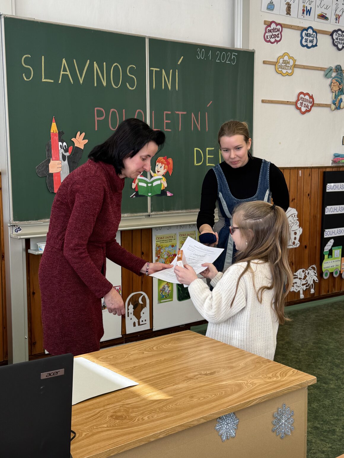 SLAVNOSTNÍ POLOLETNÍ DEN